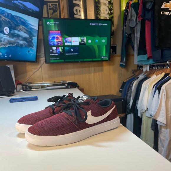 Nike SB Portmore II Ultralight (Kids) Size 4y- 905211-004 Red/Black - Picture 1 of 6